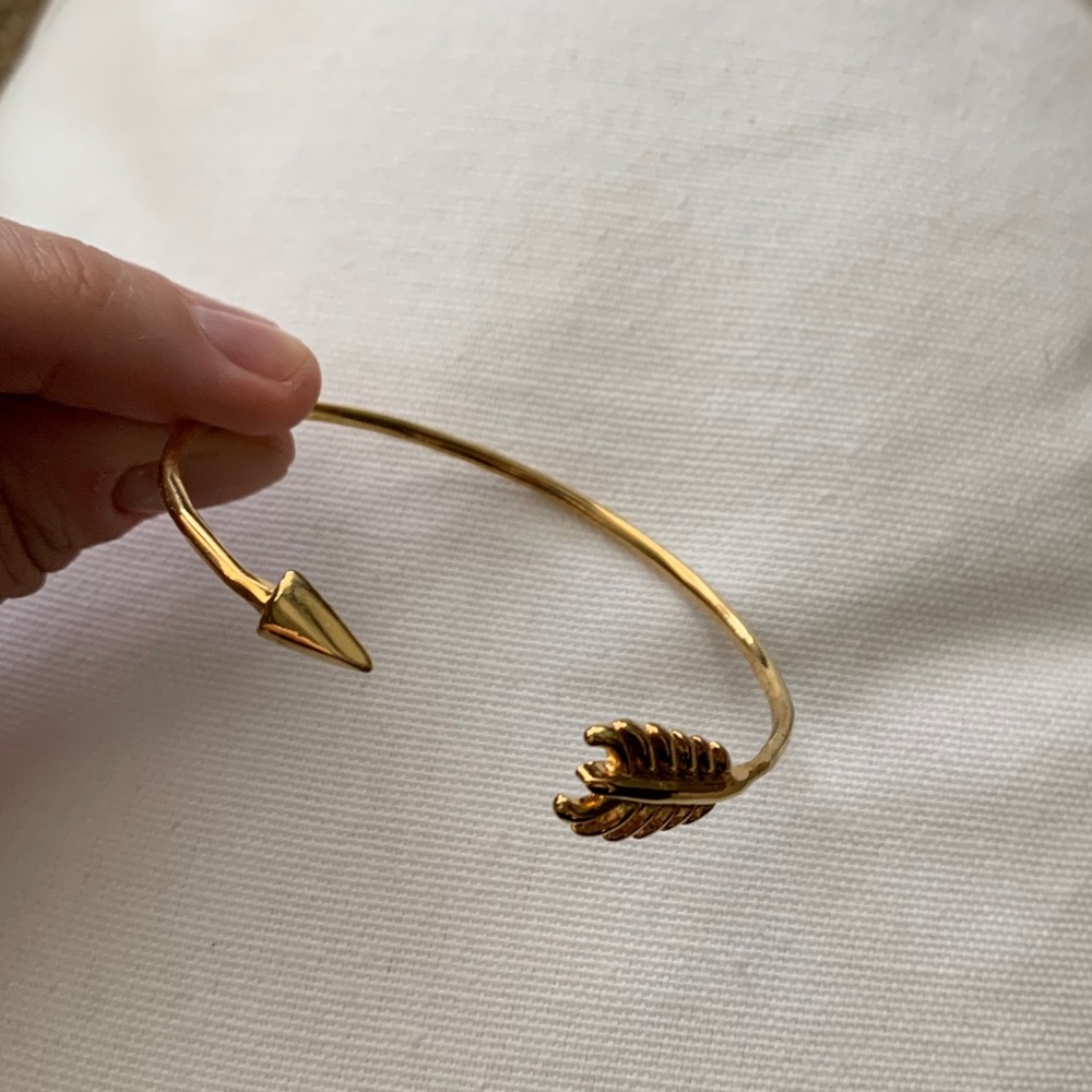 NWOT Stella & Dot Gilded Arrow Cuff